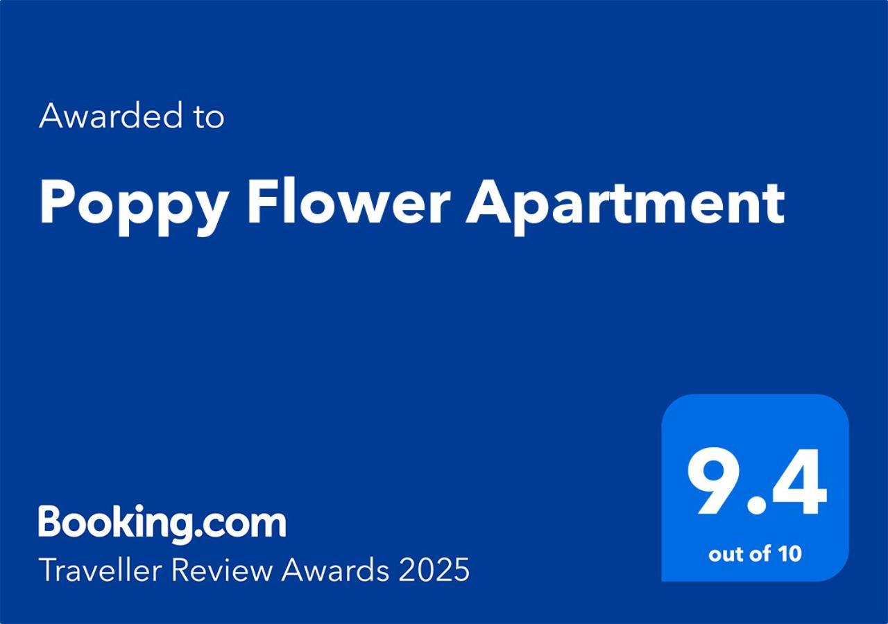 Poppy Flower Apartment Budapest Exteriör bild